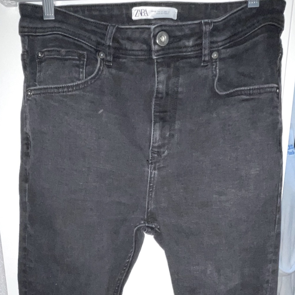 Zara Men’s faded black jean